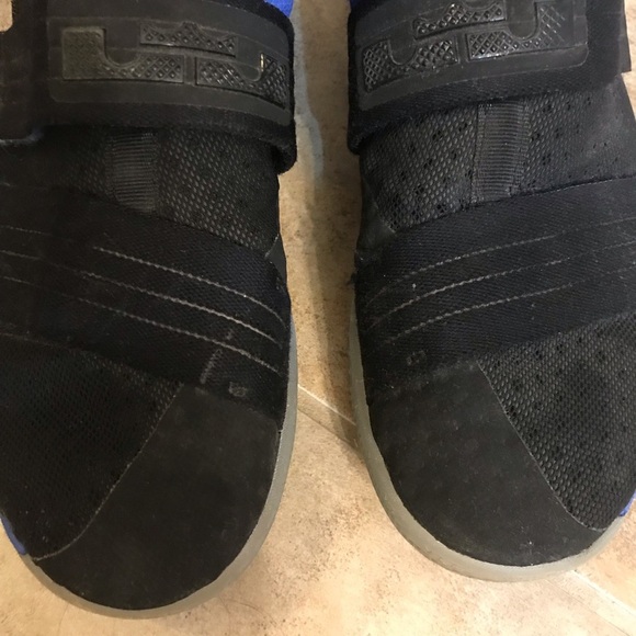 👟NIKE LeBron James Zoom Soldier 10 Sneakers - Picture 11 of 15